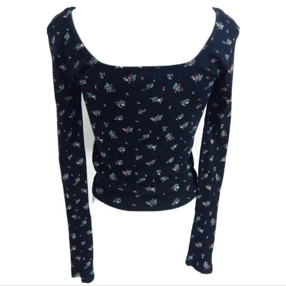 Urban Outfitters Square Neck Ditsy Floral Tee - Picture 3 of 4